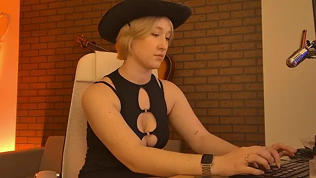 CinBellamy online show from February 13, 6:09 am