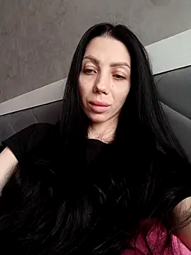 Snapshot of Princessa99885 chatting on March 30, 6:25 am Princessa99885 online show from March 30, 6:25 am