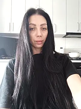 Snapshot of Princessa99885 chatting on April 6, 7:42 am Princessa99885 online show from April 6, 7:42 am