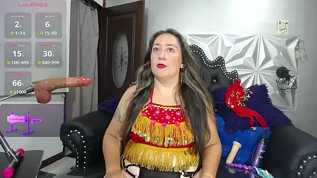 naughty milf esmeralda online show from October 16, 3:07 am