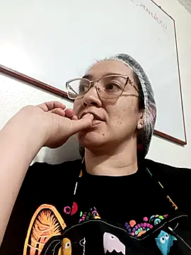 Snapshot of MargaretMonroe chatting on October 2, 11:56 pm MargaretMonroe online show from October 2, 11:56 pm