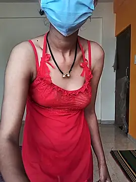 Shivani2002 online show from November 12, 8:15 am