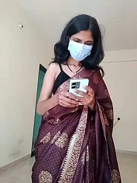 Shivani2002 online show from December 20, 7:15 am