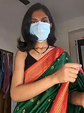 Shivani2002 online show from April 18, 8:18 am