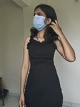 Shivani2002 online show from July 17, 8:43 am