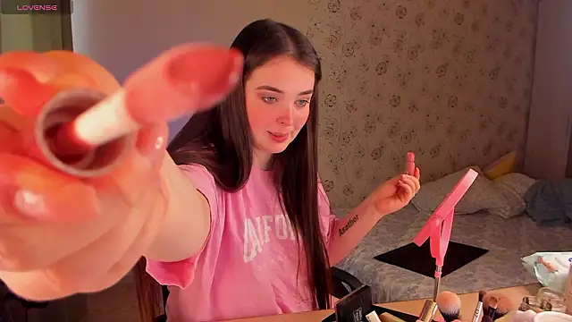 Alice next door online show from March 16, 12:09 pm