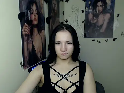 Em7MaA online show from December 19, 7:43 pm