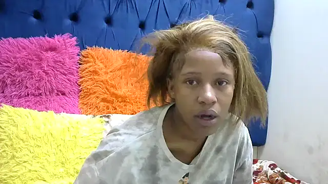 Snapshot of CURVYBABExxx chatting on September 16, 11:17 pm CURVYBABExxx online show from September 16, 11:17 pm