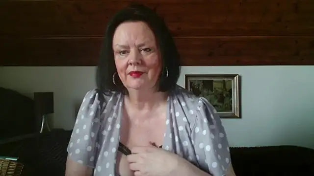 TiffanyMature online show from October 21, 8:26 am