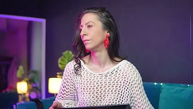 RubyRosa online show from March 17, 12:15 am