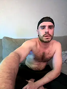 Snapshot of Oksiandfray chatting on October 24, 12:41 am Oksiandfray online show from October 24, 12:41 am