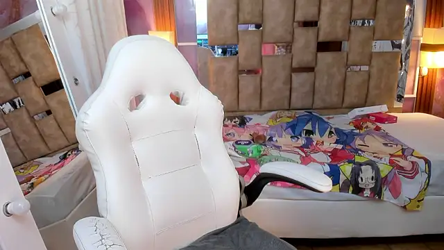 Melody Lolii online show from February 3, 6:24 pm