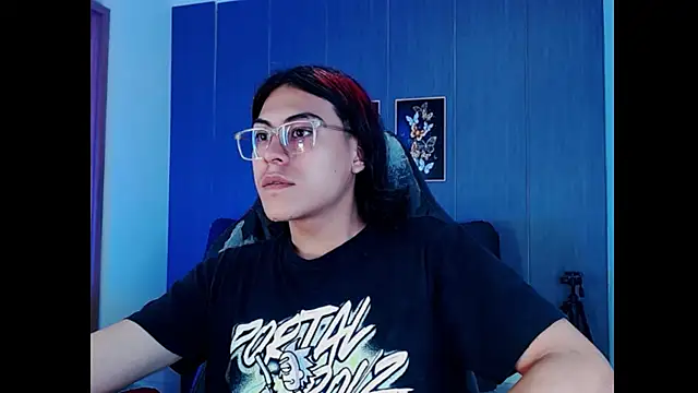 dirty model online show from January 13, 7:52 pm