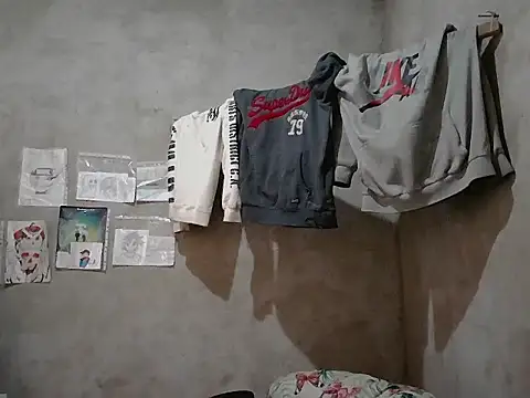 Snapshot of dirty_model chatting on April 18, 7:58 pm dirty model online show from April 18, 7:58 pm