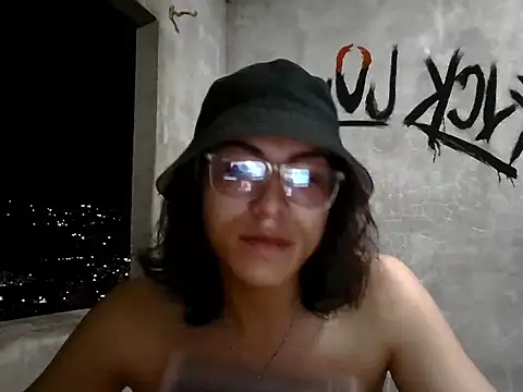 Snapshot of dirty_model chatting on May 6, 3:02 am dirty model online show from May 6, 3:02 am