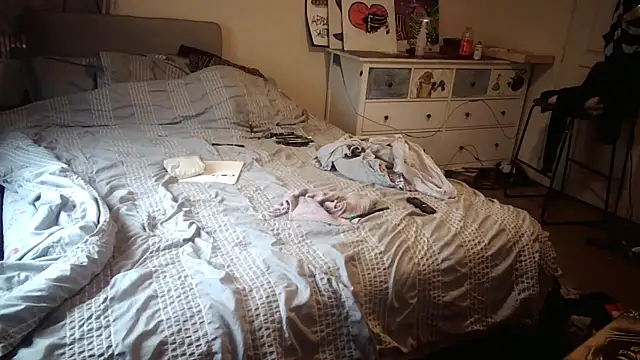 Snapshot of PremiumKitty chatting on February 18, 10:50 pm PremiumKitty online show from February 18, 10:50 pm