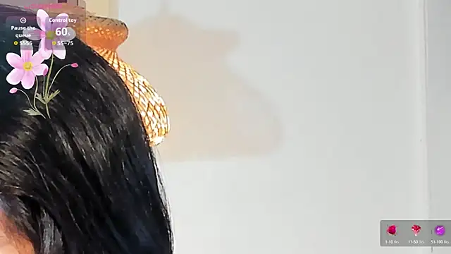 VioletHilton online show from September 22, 6:32 pm