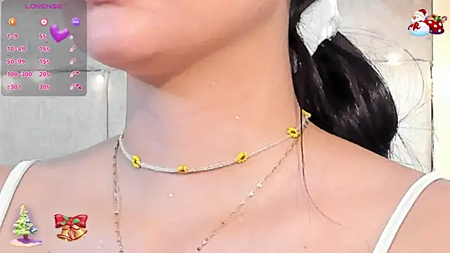 VioletHilton online show from January 7, 7:05 pm