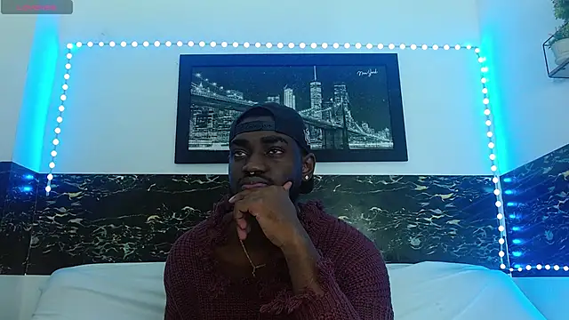 Snapshot of eebony_stallion chatting on April 22, 3:20 am eebony stallion online show from April 22, 3:20 am