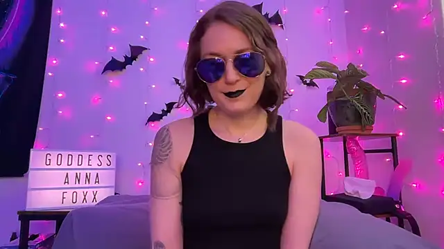 mistressannafoxx online show from January 15, 10:13 pm