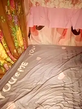 hotmomma8 online show from April 8, 7:25 pm