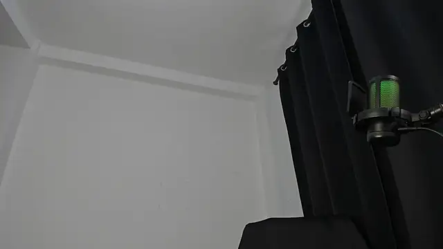 Snapshot of nathan_blake chatting on February 9, 8:02 pm nathan blake online show from February 9, 8:02 pm