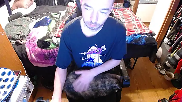 Snapshot of womenhateme69 chatting on January 18, 7:12 am womenhateme69 online show from January 18, 7:12 am