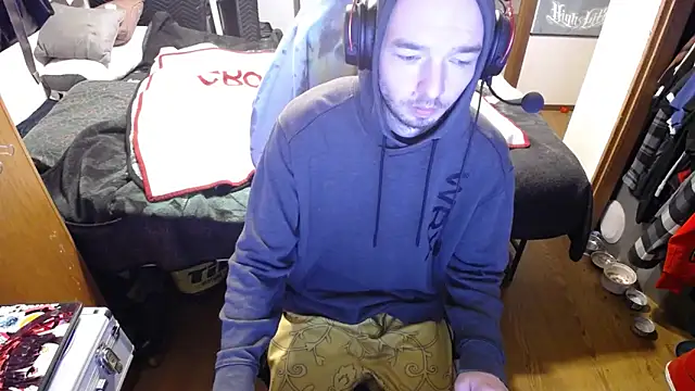 Snapshot of womenhateme69 chatting on February 20, 3:34 pm womenhateme69 online show from February 20, 3:34 pm