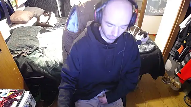 Snapshot of womenhateme69 chatting on March 12, 4:07 am womenhateme69 online show from March 12, 4:07 am