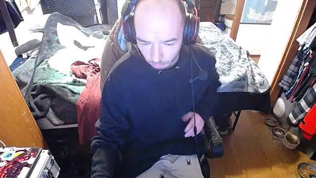 Snapshot of womenhateme69 chatting on March 17, 10:51 am womenhateme69 online show from March 17, 10:51 am