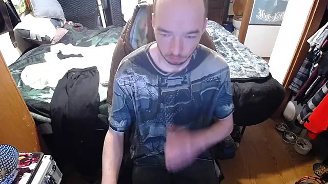 Snapshot of womenhateme69 chatting on March 18, 11:13 am womenhateme69 online show from March 18, 11:13 am