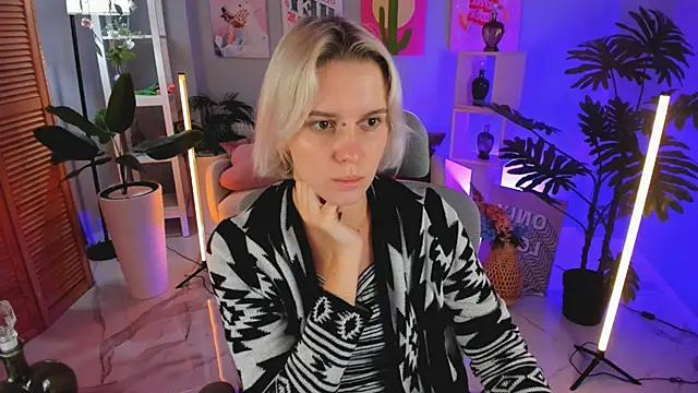 BethanyCloud online show from October 29, 5:31 am