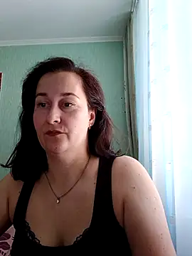 Amandda  online show from July 5, 6:20 am