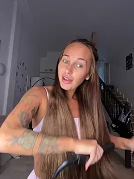 Rosieredxox online show from August 4, 6:27 am