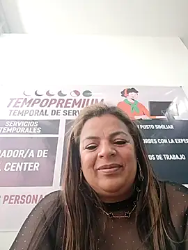 Mia-Glow online show from November 29, 1:14 pm