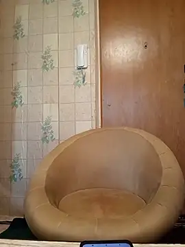 Snapshot of Tupo070481 chatting on May 28, 2:14 pm Tupo070481 online show from May 28, 2:14 pm