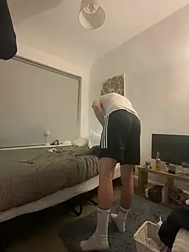 shyandchilling online show from April 14, 8:48 pm