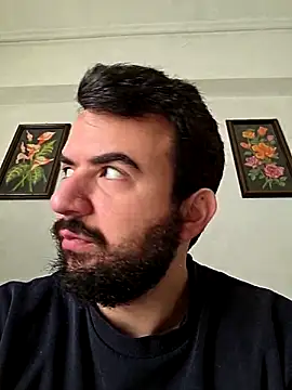 Snapshot of mhtsos331 chatting on November 9, 10:35 am mhtsos331 online show from November 9, 10:35 am