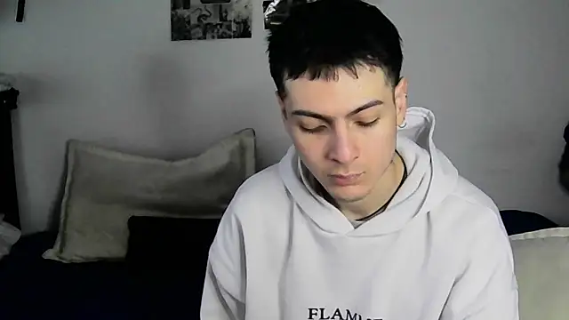 Dioniso guy8 online show from September 17, 12:40 pm