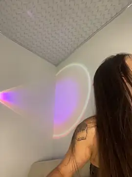 alysa g  online show from April 15, 10:21 pm