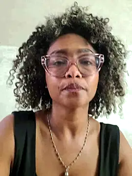 BiiancaEstradaa online show from June 25, 1:37 pm
