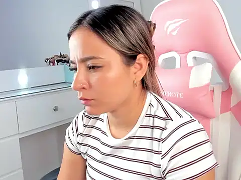 Saloome miller online show from October 17, 4:04 am