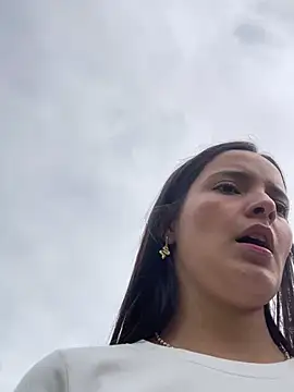 Mia jhoonson online show from January 9, 6:53 pm