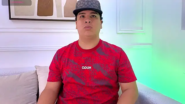 Snapshot of Naim_Bennetsex chatting on May 15, 6:59 pm Naim Bennetsex online show from May 15, 6:59 pm