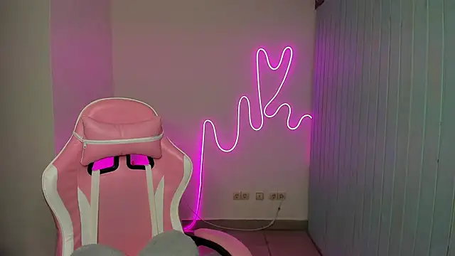 Elieiza xo online show from October 16, 8:48 am