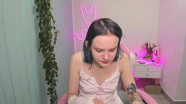 Elieiza xo online show from November 12, 2:45 am