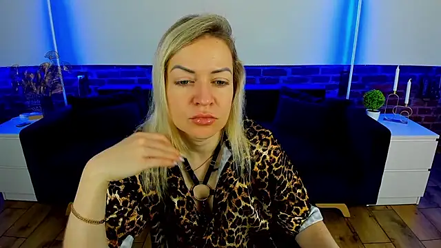 Anna Snows online show from October 25, 6:02 pm