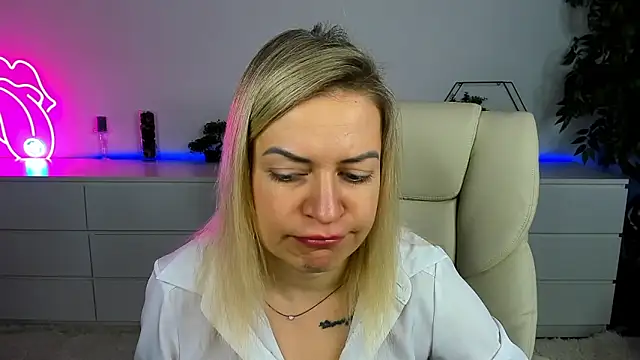 Anna Snows online show from October 28, 6:39 am