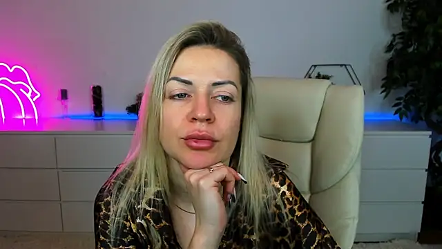 Anna Snows online show from October 29, 6:37 am