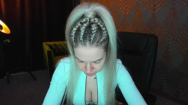 Snapshot of Anna_Snows chatting on May 5, 5:37 am Anna Snows online show from May 5, 5:37 am
